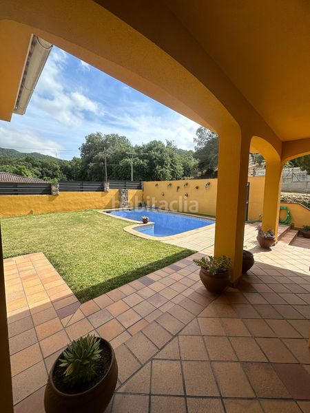Foto 1755be66-42ec-4c31-9e06-fabceca6cf4f. Casa amb calefacció piscina a Montornès del Vallès