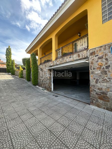 Foto b0f7d51f-281d-4b59-b4f5-9b69f42b45dc. Casa amb calefacció piscina a Montornès del Vallès