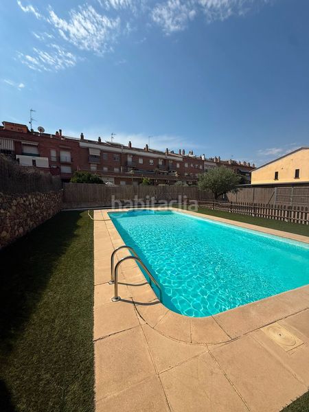 Foto eb8a69e6-0e73-4792-ad80-93a8a62d5abc. Masia amb piscina a Vilanova del Vallès