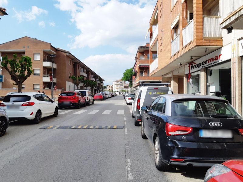 Foto b55f3ca6-ee16-4181-9249-ed1cabbedeba. Local comercial a Roca del Vallès (La)