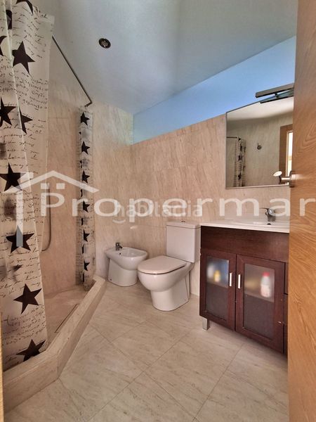 Foto d792effc-d5c0-45b1-9a49-9a2f56ae5254. Casa amb calefacció a Roca del Vallès (La)