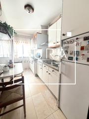 Appartement en Isla Chica. Piso amplio y luminoso en plena avenida federico molina  isla c
