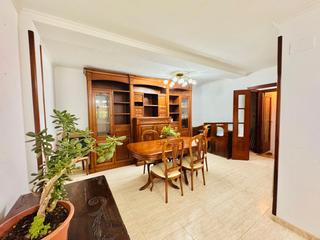 Casa adossada a Sant Pere i Sant Pau. Venta adosado st pere i st pau