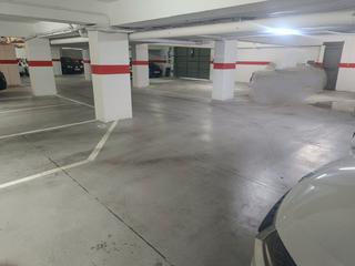 Aparcament cotxe  Carrer robert d'aguiló. Venta plaza parking zona via augusta