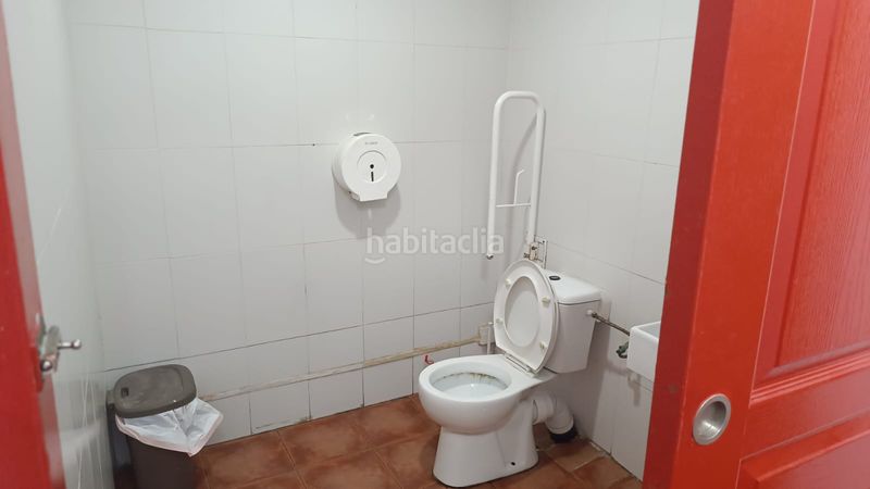 Foto 827d6646-f6ac-4874-b2e0-a1e49bc97ede. Local comercial a Eixample Tarragona