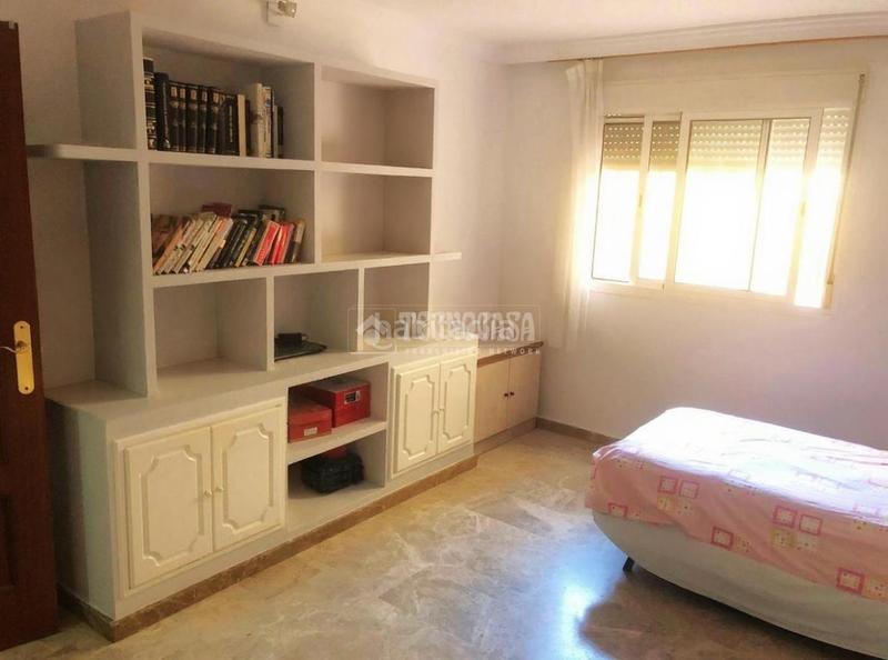 Foto d907adbe-178b-4a64-8b4d-70515c4bf692. Piso  en venta en El Palo Málaga