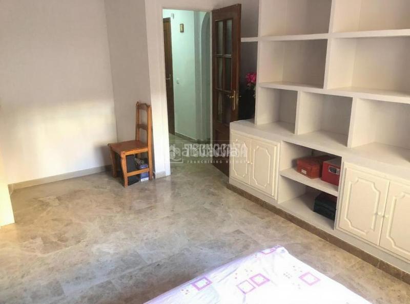 Foto e5081a7a-866d-4ef3-bf93-f3e486d9aebe. Piso  en venta en El Palo Málaga
