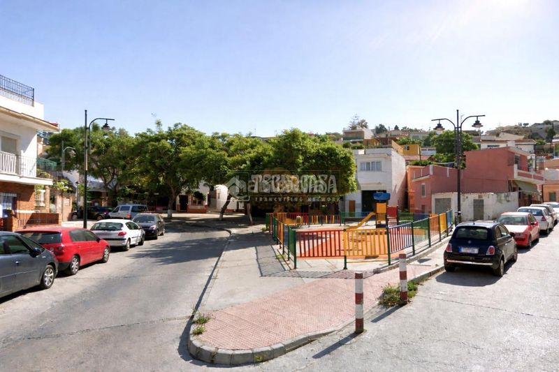 Foto 5b90b496-6867-4342-a419-97efce0e47e3. Casa a El Palo Málaga