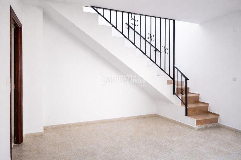 Foto b73274e5-f73b-4542-9df2-f5a98665bc41. Casa a El Palo Málaga