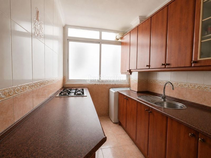 Foto 5d88396a-c09e-42ad-a022-e06e5448910e. Piso  en venta en El Palo Málaga