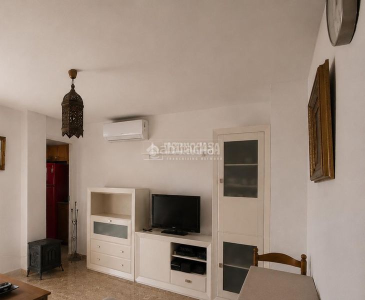 Foto c60c7b02-cf6f-4562-a76b-f05010af3451. Piso  en venta en El Palo Málaga