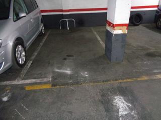 Parking coche  Rambla catalana. Oportunidad x rentabilidad o comodidad de disfrutar de una buena