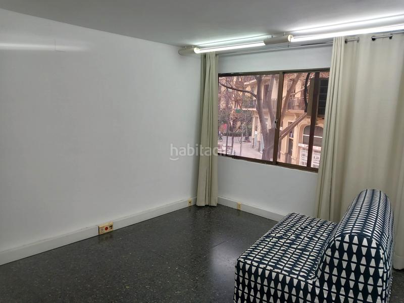 Foto 3d371e76-e5aa-4a14-a97e-d46c839558c9. Oficina amb calefacció a La Nova Esquerra de l´Eixample Barcelona