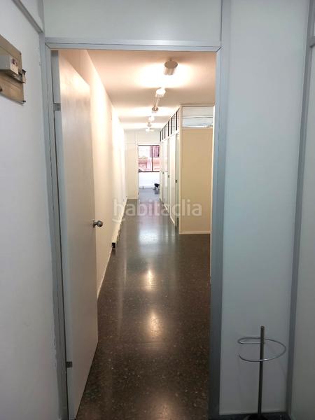 Foto 90b3b1fa-2091-4cf7-bd43-d424d20d733a. Oficina amb calefacció a La Nova Esquerra de l´Eixample Barcelona