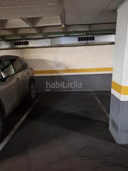 Foto dbcd7ebf-d973-4cfb-9b42-6363209c2d6a. Parking coche en Sants Barcelona