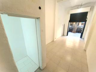Local Comercial  Carrer de berln. Excelente inmueble de 82m, que puede ser usado como local comer
