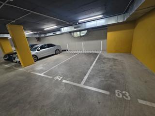 Parking voiture à Carrer de cornellà 2. 5 plazas en obra seminueva