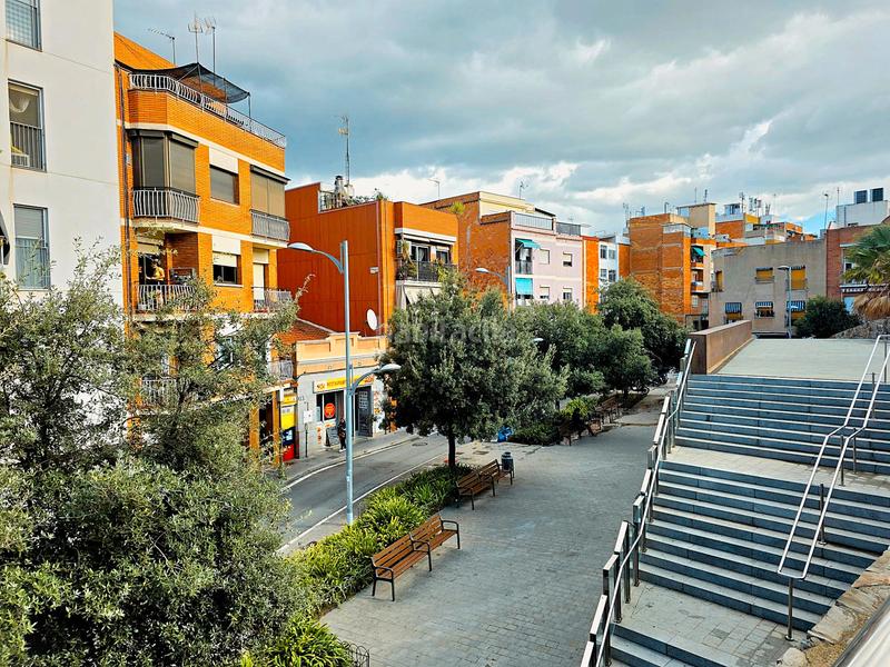 Foto 1d1310a5-3d87-42fe-b1fb-f385e9ff10b8. Rez-de-chaussée dans Santa Rosa Santa Coloma de Gramenet