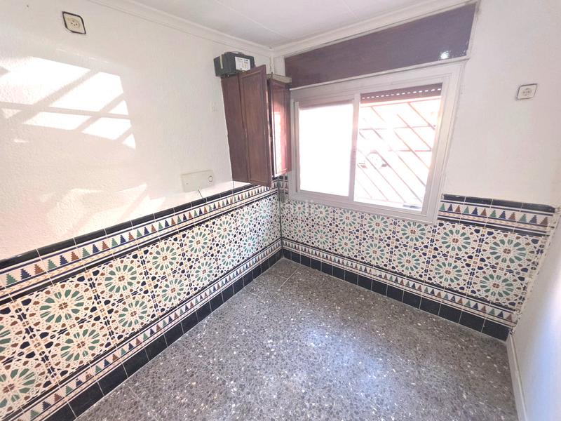 Foto 217ad296-084b-4b18-acfd-106a176311d6. Rez-de-chaussée dans Santa Rosa Santa Coloma de Gramenet