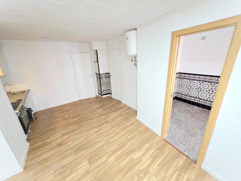 Foto 2f02bbab-0dbd-43ce-878e-a897a9f1917d. Rez-de-chaussée dans Santa Rosa Santa Coloma de Gramenet