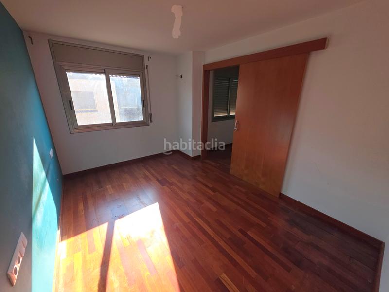 Foto 78b606e2-9b38-49b8-98bc-dcb9adc9edd2. Penthouse with parking in Olesa de Montserrat