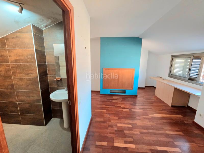 Foto e67372c8-9399-4abe-92c4-0c7a8da89c98. Penthouse with parking in Olesa de Montserrat