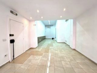 Local Comercial  Carrer de llan��. Local comercial de 50 m� con techos de 4 metros, posibilidad de
