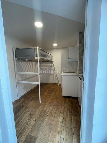 Foto 27d0d1c5-94b7-44ae-ace0-62eb9434157e. Local comercial amb calefacció a Carmel Barcelona