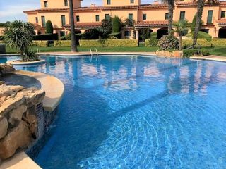 Apartament a Pals. Planta baja muy cerca de la playa  pals