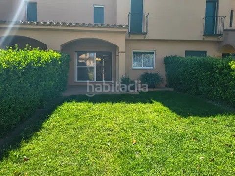 Foto dd3fc17d-7c2c-4d68-9f6b-52c9933ee4bd. Casa adossada amb calefacció piscina a Pals
