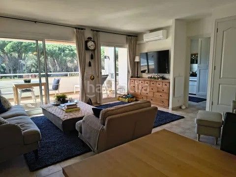 Foto ca596bca-c8c4-4cec-b9c5-523782e6bc3b. Apartament amb calefacció a Pals