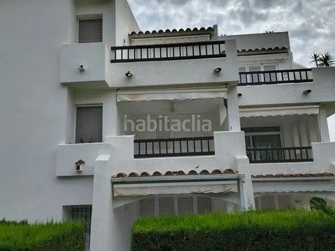 Foto d94e3f42-3d88-49a1-8cc1-523607ec2d8a. Àtic amb piscina a Pals