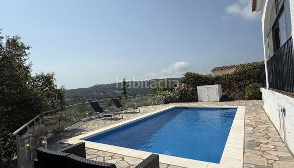 Foto 38d0db1b-79ea-4dbe-9119-90551c2269a9. Casa amb calefacció piscina a Cabanyes-Mas Ambrós-Mas Pallí Calonge