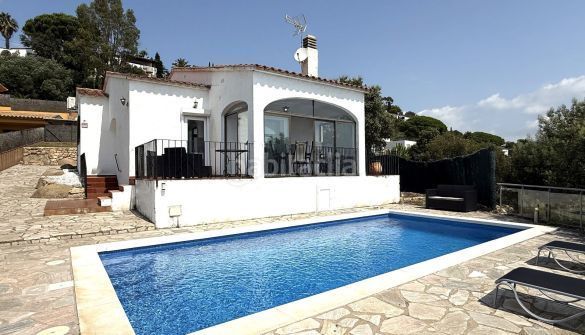 Foto 88e4f96a-f7b8-4041-ac48-2cc2de8bbd83. Casa amb calefacció piscina a Cabanyes-Mas Ambrós-Mas Pallí Calonge