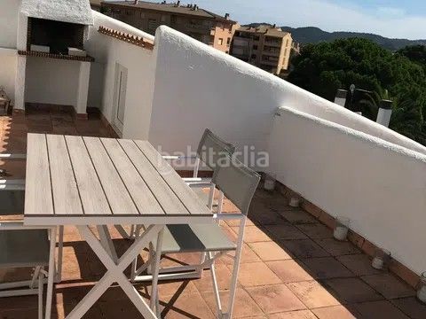 Foto 279c20ff-711a-43d9-bd25-2a7e7e97915c. Dúplex amb calefacció a platja de Pals Pals