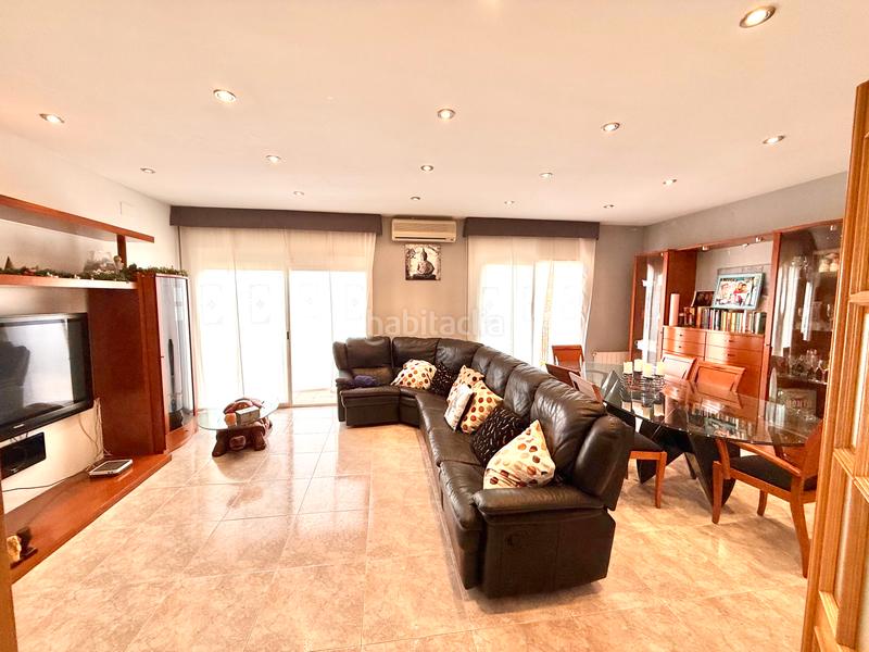 Foto 13934e0d-1ce6-4e67-9296-585e44df4066. Maison avec cheminée chauffage parking piscine dans Tiana