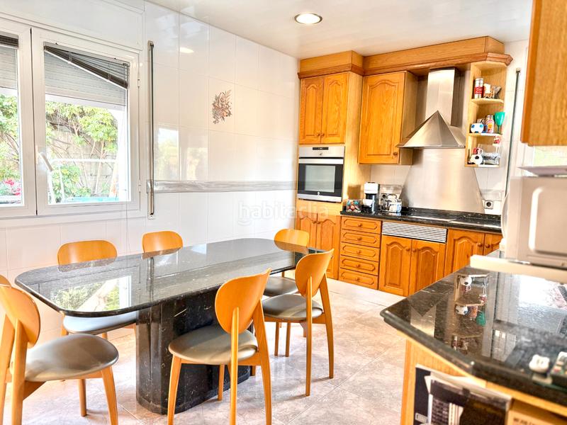 Foto 1ef22321-f2aa-4ee2-879e-2d3cf78fb62d. Maison avec cheminée chauffage parking piscine dans Tiana