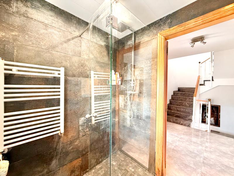 Foto 56ba00b9-1d44-400c-896f-19ea9c700ce4. Maison avec cheminée chauffage parking piscine dans Tiana