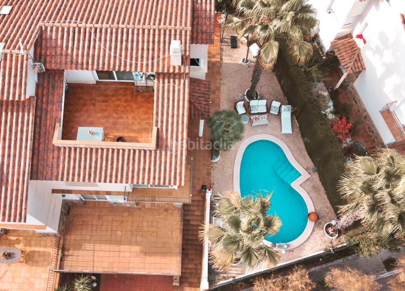 Foto 59a3b7ed-62fc-4653-bee6-054d98306b77. Maison avec cheminée chauffage parking piscine dans Tiana