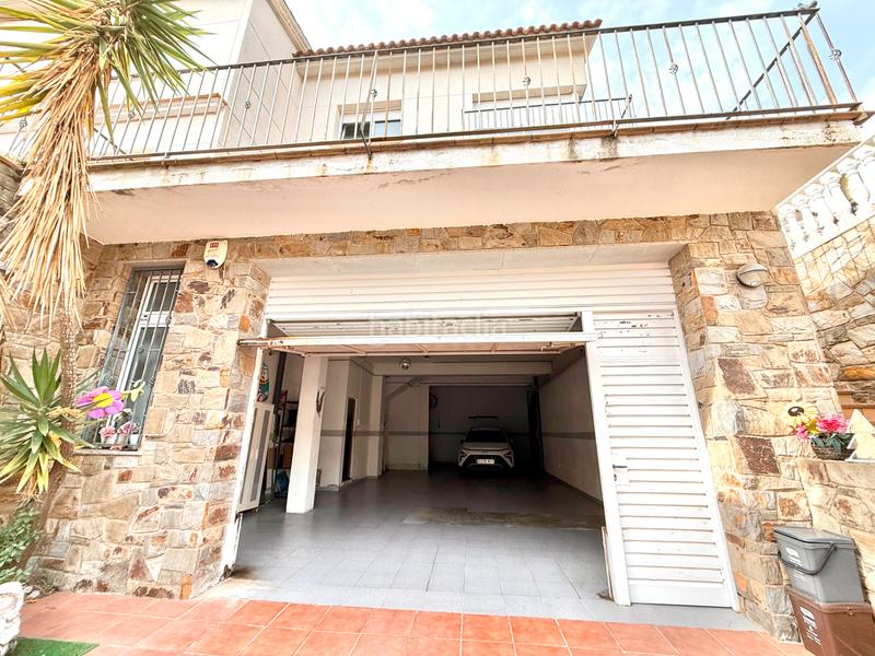 Foto 6447026d-f428-4333-beec-d3f96e194365. Maison avec cheminée chauffage parking piscine dans Tiana