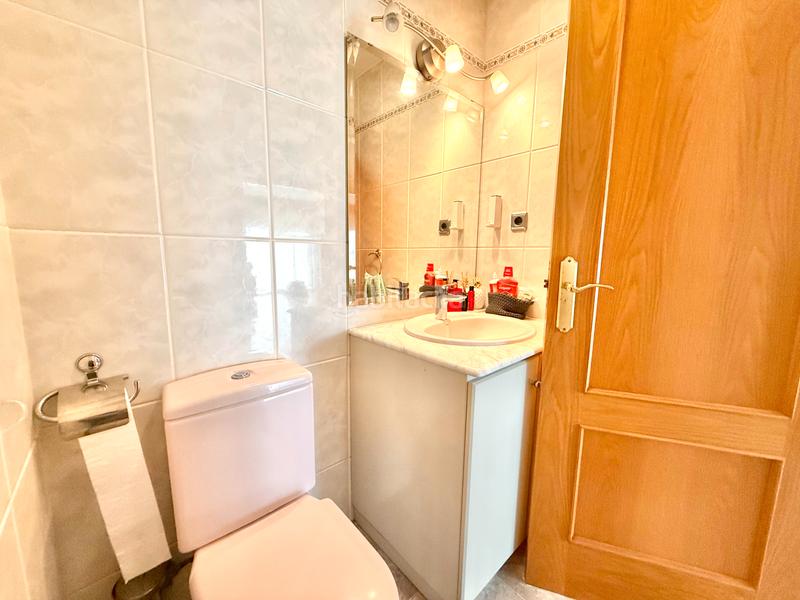 Foto 8652eebb-cc17-4eb5-89ab-5e02464fe7d2. Maison avec cheminée chauffage parking piscine dans Tiana