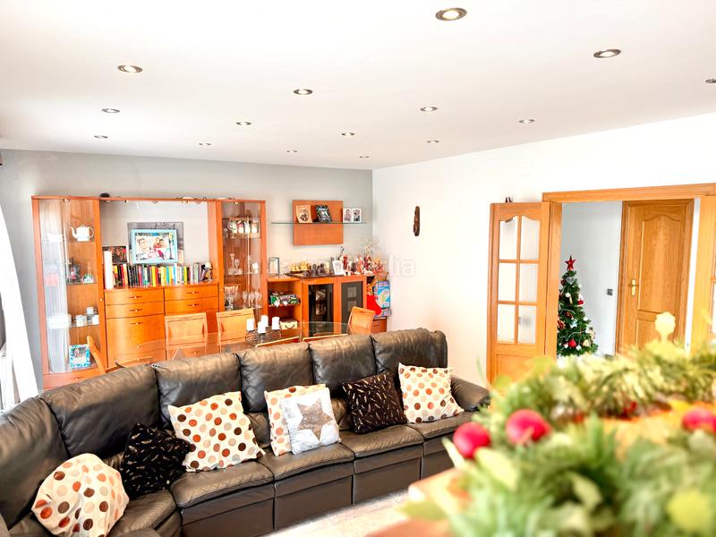 Foto 87fbd4b0-6a9a-4b6c-8093-0981e91b60dd. Maison avec cheminée chauffage parking piscine dans Tiana