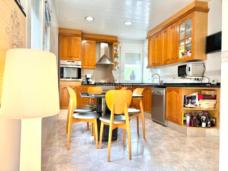 Foto 93f7030b-538b-42d5-bfbf-cc25dc9ae7c9. Maison avec cheminée chauffage parking piscine dans Tiana