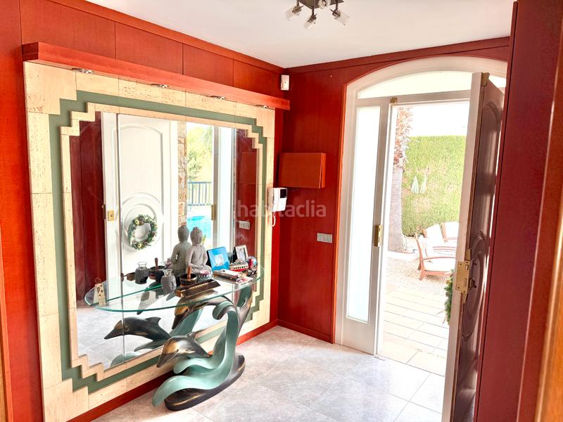 Foto aae8a5b8-f589-4e57-a213-780ed7cfcf1c. Maison avec cheminée chauffage parking piscine dans Tiana