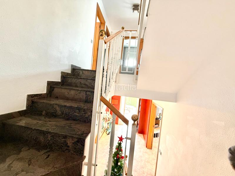 Foto e4dc4d7c-e1e9-448b-b670-1fedb039ba1e. Maison avec cheminée chauffage parking piscine dans Tiana