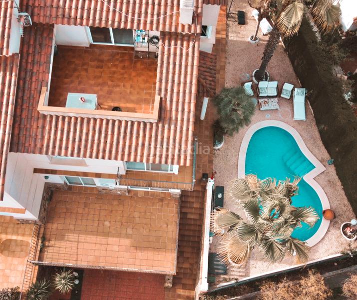 Foto e8215b5f-e066-4d63-9cc8-6700c00d0935. Maison avec cheminée chauffage parking piscine dans Tiana