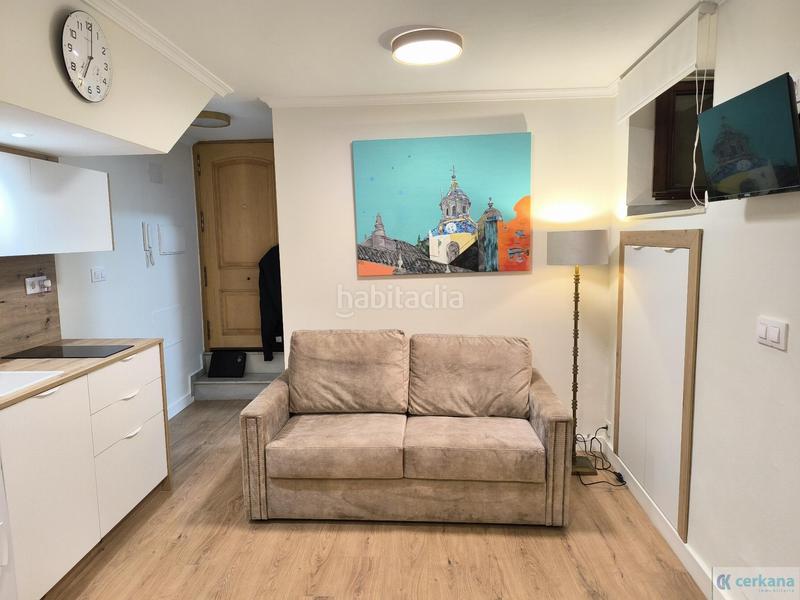 Foto cdea40c2-c1e8-448c-b119-291c0689e58f. Studiowohnung in capitan francisco martinez gonzalez bloque c in Sevilla