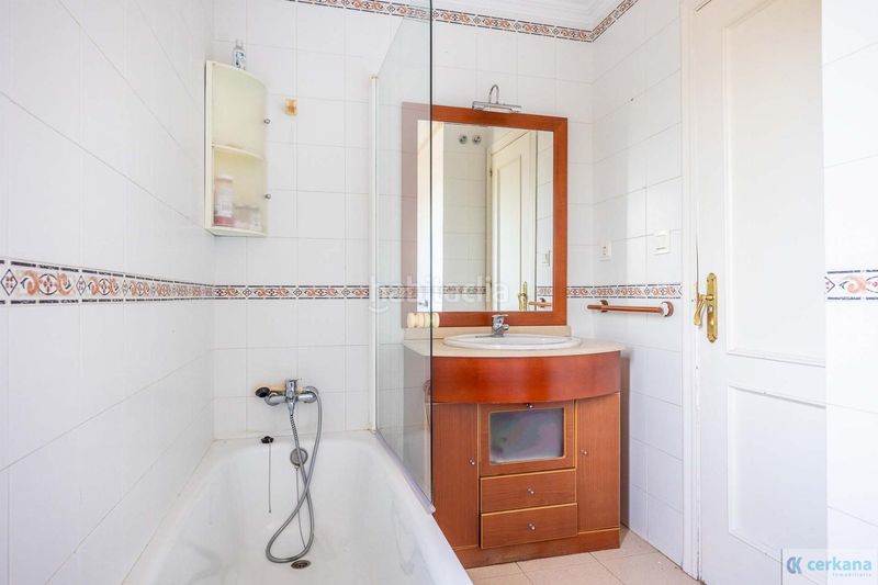 Foto b0ad397b-bcfc-4e9e-a91d-d6a065826e91. Xalet amb aparcament piscina a Espartinas pueblo Espartinas