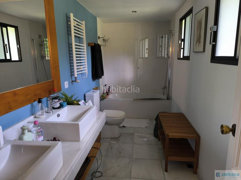Foto e84e80d4-c0af-4961-a61b-134fa704e3f1. Chalet villa en Santa Eufemia Tomares