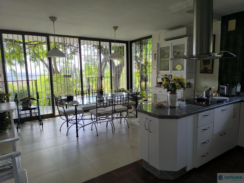 Foto f309ca45-c7c6-40e6-9ff2-d1efe97cc5bb. Chalet villa en Santa Eufemia Tomares
